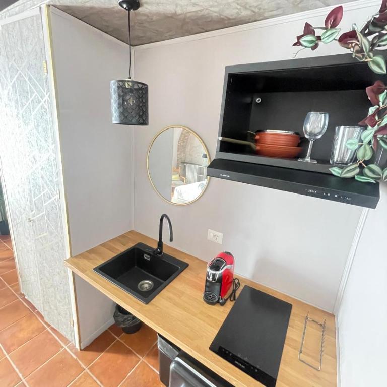 Lucilla’s Suite San Pietro station - Monolocale Deluxe - 5