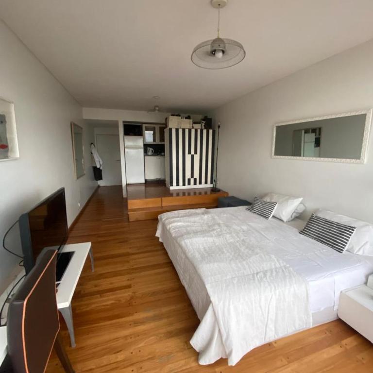 Amanecer vista al rio y a la cancha de River :) - One-Bedroom Apartment - 1