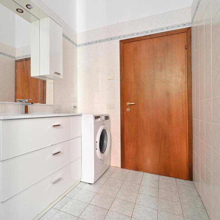 Modern 9 pax Group Apt Mestre Stn Venice 4 Min - Two-Bedroom Apartment - 23