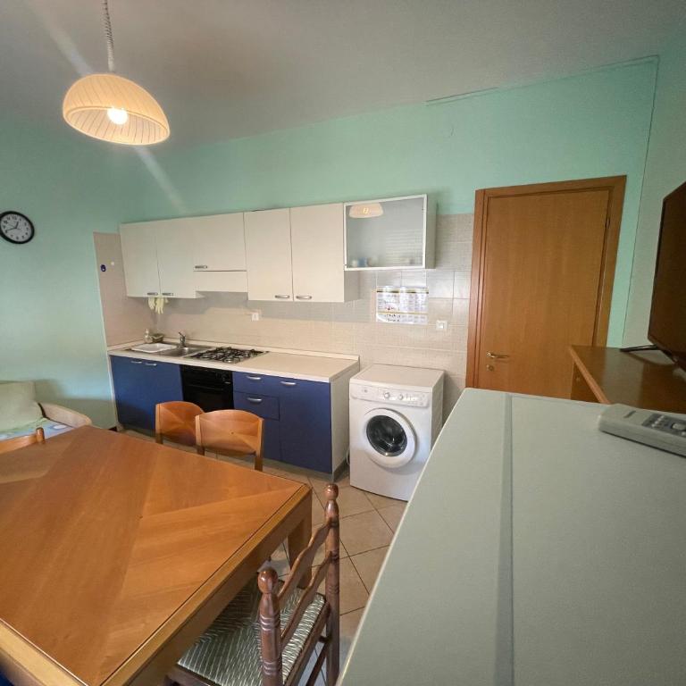 RESIDENCE ASTOR - AGENZIA COCAL - Appartamento con 2 Camere da Letto - 4