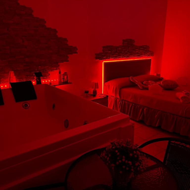 Dolce Notte - King Room with Spa Bath - 17