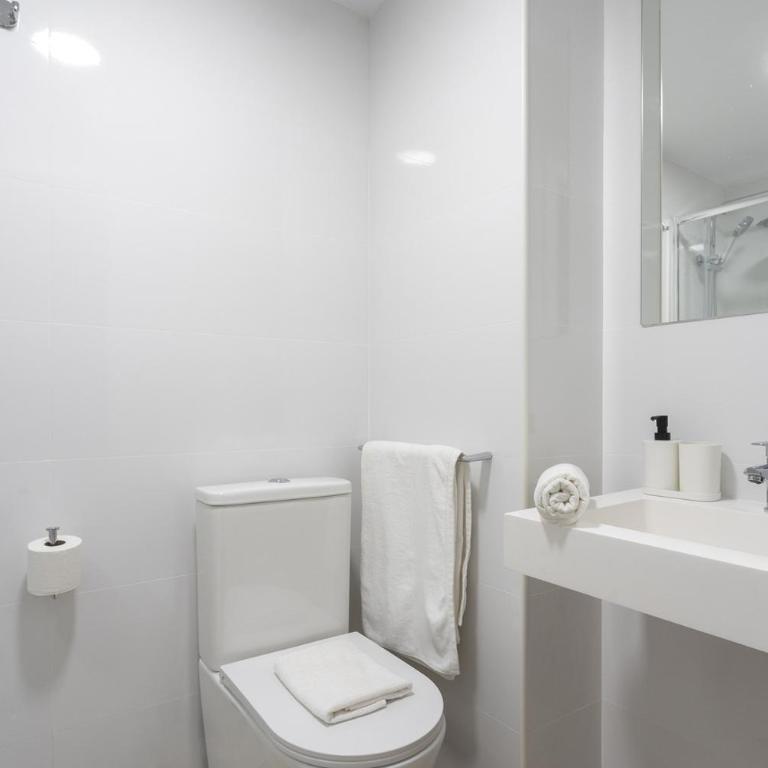 -MalagaSunApts-El Palo Dream & Beach - Three-Bedroom Apartment - 14