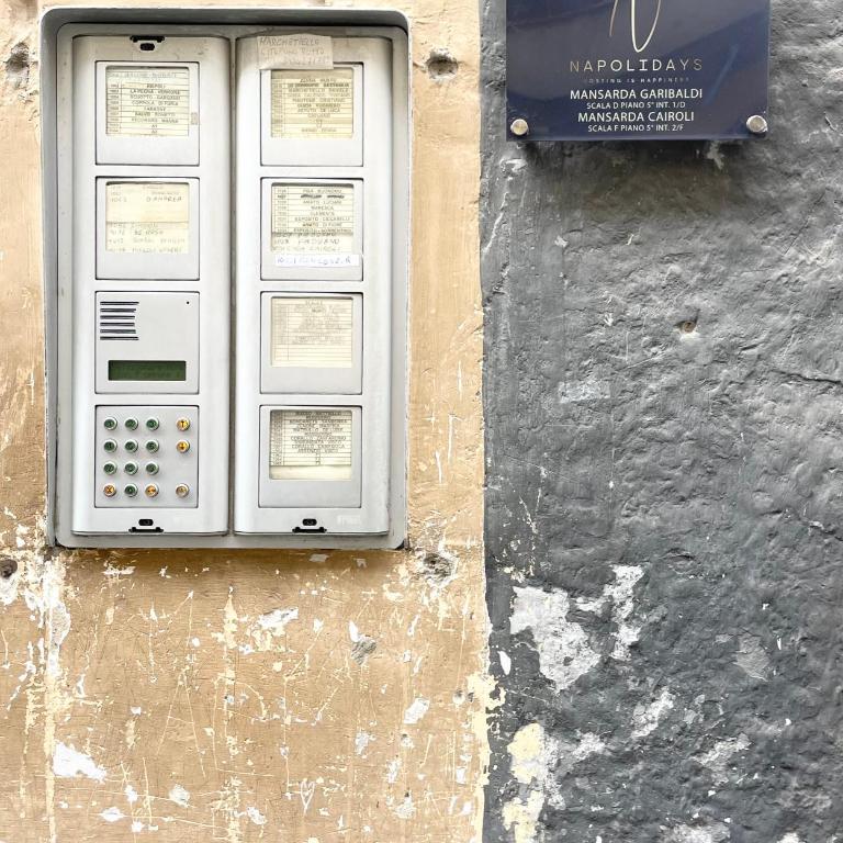 Napolidays Mansarda Garibaldi by Dimorra - Two-Bedroom Apartment - 9