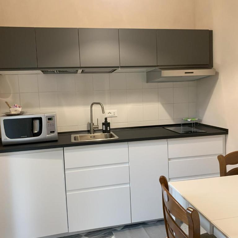 Paradisa28 - Amalfi - Zona Ospedale Cisanello - Appartamento con 1 Camera da Letto - 40