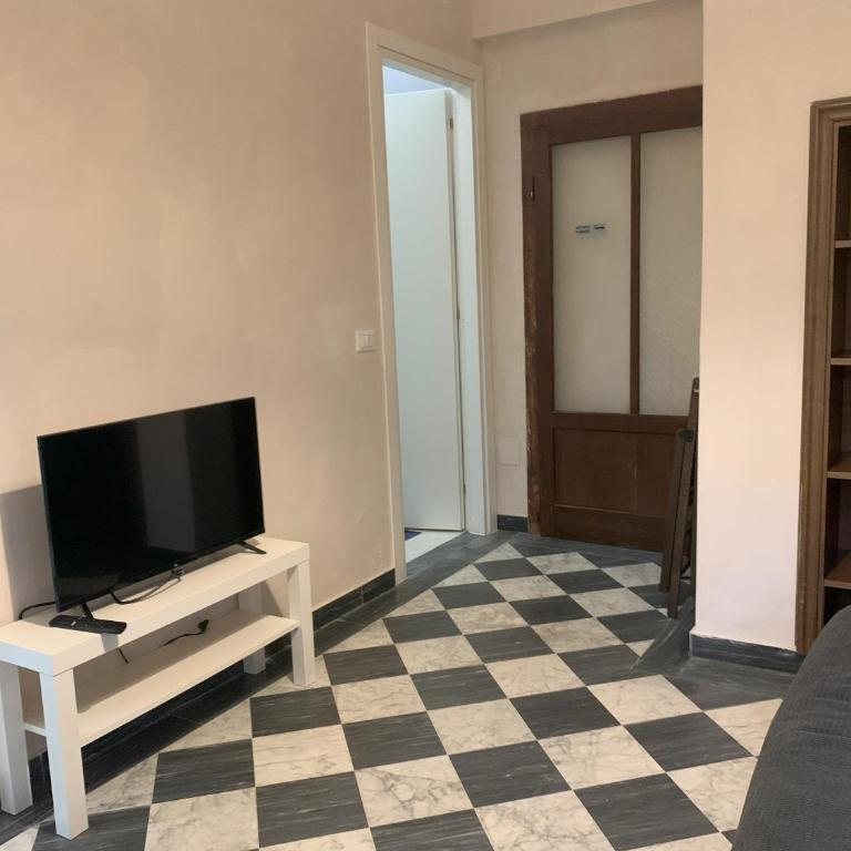Paradisa28 - Amalfi - Zona Ospedale Cisanello - Appartamento con 1 Camera da Letto - 34