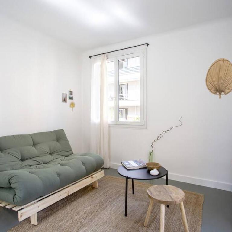 Appartement 3 pièces / proche plage / centre / clim - Two-Bedroom Apartment - 9