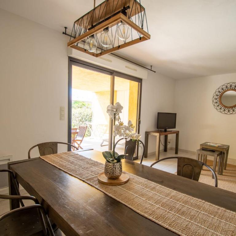 location de vacances figuier avec jardin barbecue piscine chauffée à Calvi - Apartment - 21