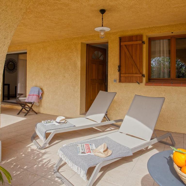 location de vacances figuier avec jardin barbecue piscine chauffée à Calvi - Apartment - 22