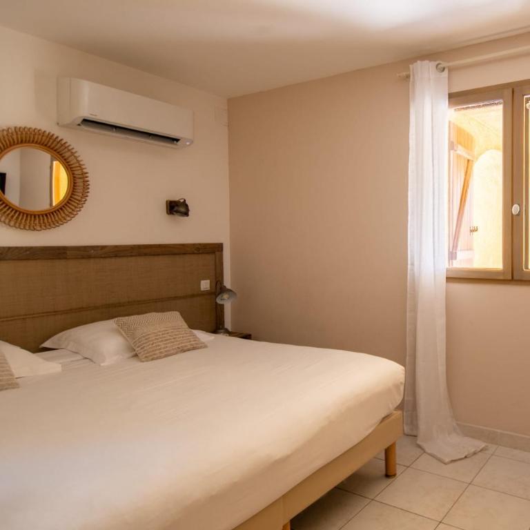 location de vacances figuier avec jardin barbecue piscine chauffée à Calvi - Apartment - 25