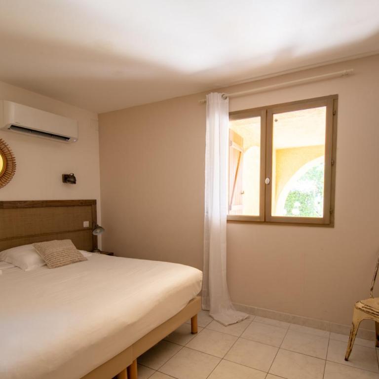 location de vacances figuier avec jardin barbecue piscine chauffée à Calvi - Apartment - 29