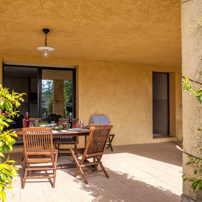 location de vacances figuier avec jardin barbecue piscine chauffée à Calvi - Apartment - 33