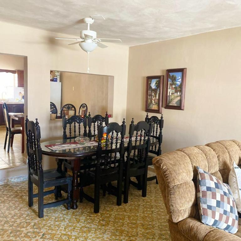 Casa Estancia Viajera Olímpica - 7 Min Malecón - Three-Bedroom House - 8