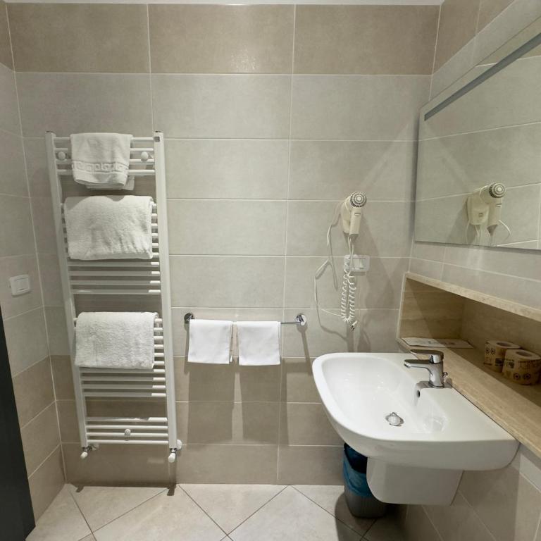 Hotel Holidays - Habitación Doble Superior - 6