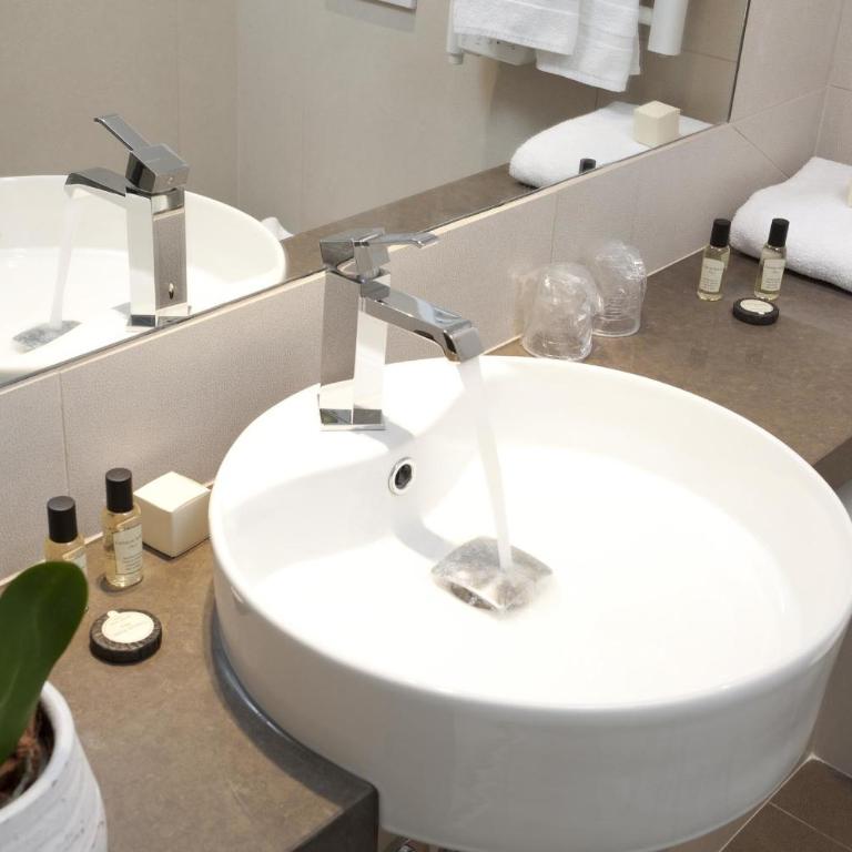 Hotel de Neuve by Happyculture - Chambre Simple Classique - 1