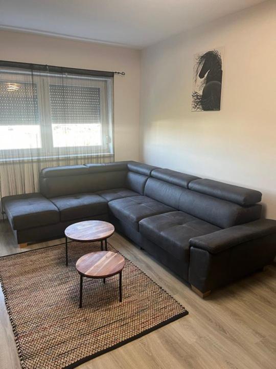 Una-No1 - One-Bedroom Apartment - 1