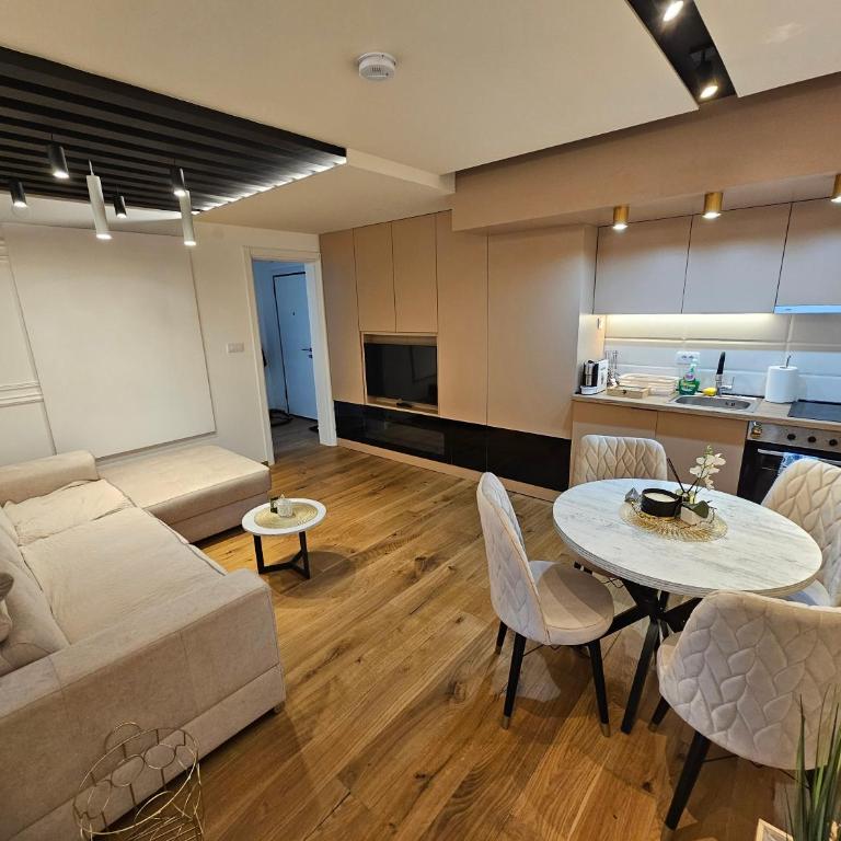 PREMIUM APARTMAN ELENI ROOMS,oaza mira i tisine u centru Vrnjacke banje - Apartman sa 2 Spavaće Sobe - 4