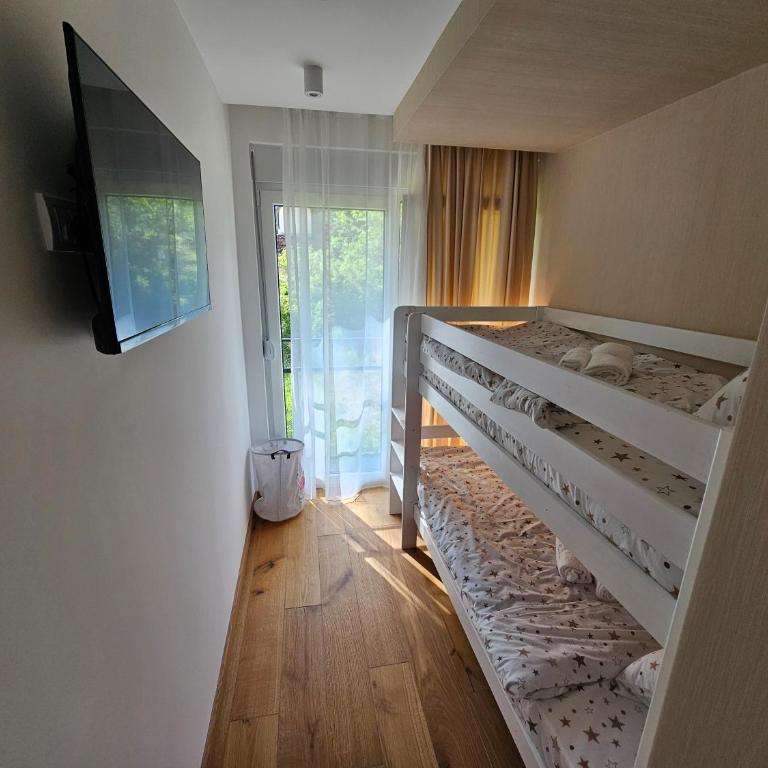 PREMIUM APARTMAN ELENI ROOMS,oaza mira i tisine u centru Vrnjacke banje - Apartman sa 2 Spavaće Sobe - 37