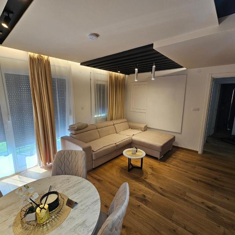 PREMIUM APARTMAN ELENI ROOMS,oaza mira i tisine u centru Vrnjacke banje - Apartman sa 2 Spavaće Sobe - 6