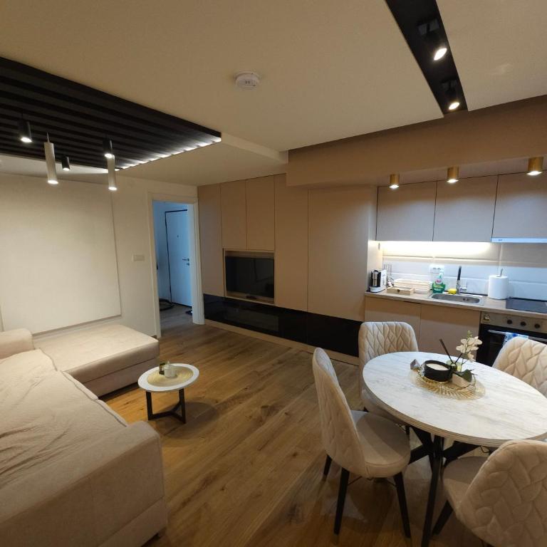 PREMIUM APARTMAN ELENI ROOMS,oaza mira i tisine u centru Vrnjacke banje - Apartman sa 2 Spavaće Sobe - 7