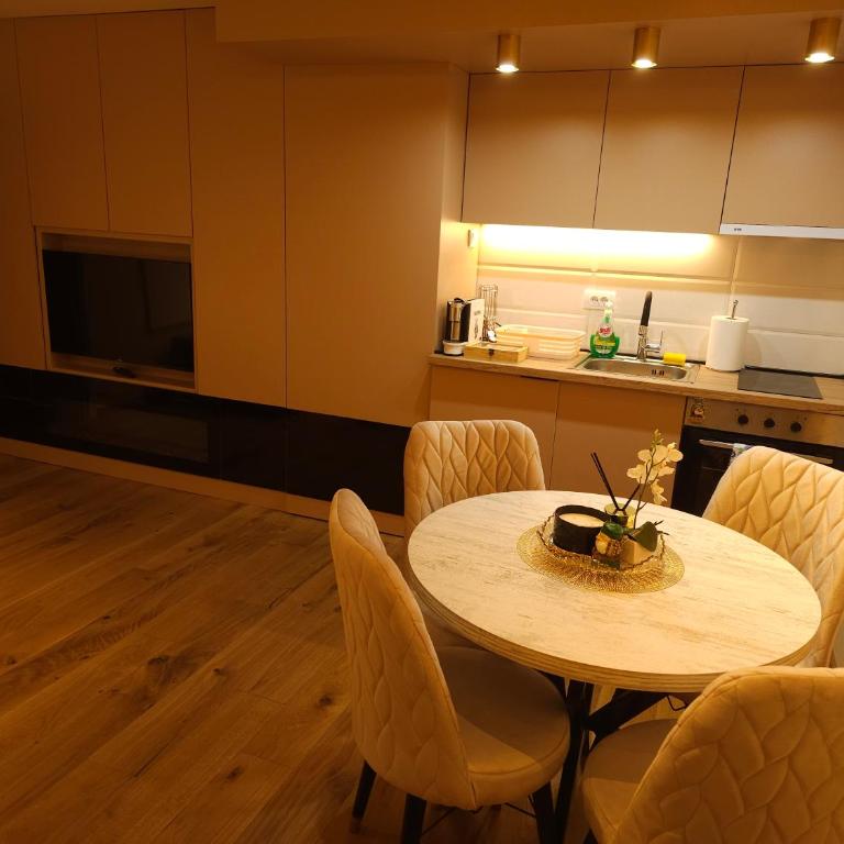 PREMIUM APARTMAN ELENI ROOMS,oaza mira i tisine u centru Vrnjacke banje - Apartman sa 2 Spavaće Sobe - 16