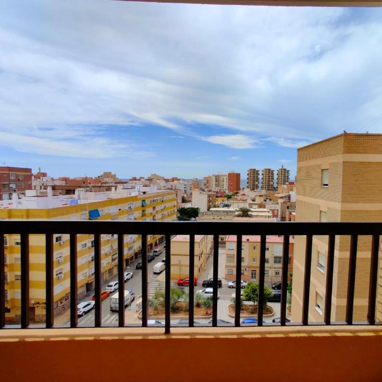 Piso cerca Playa con 2 duchas y 5 Aires Acondicionados - Apartamento - 2