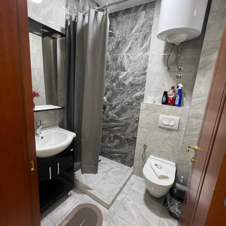 City Heart Apartments - Deluxe Queen Studio - 2