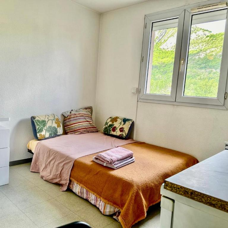 Pratique, Proche Gare & Petit Prix avec Parking - Appartement 2 Chambres - 7