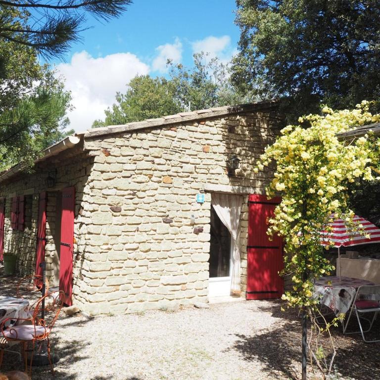 Chalet by Mont Ventoux with Stunning Views - Maison de Vacances 1 Chambre - 1