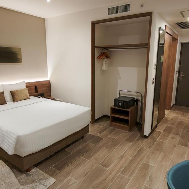 FUJITAYA Querétaro - Deluxe Queen Room - 6