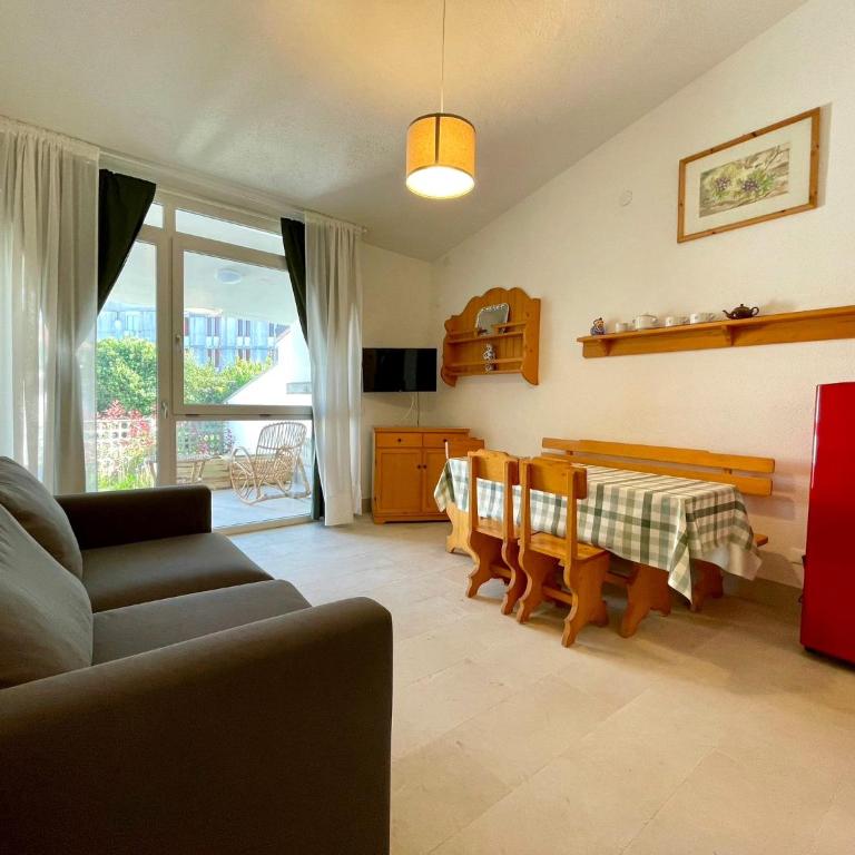 Coastal villa with private garden - Villa - 2