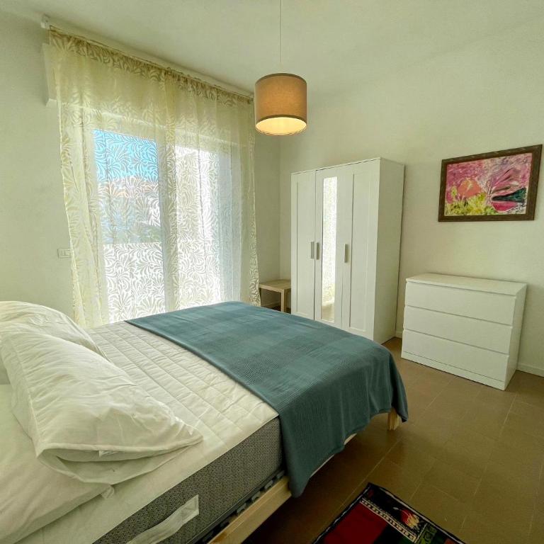 Coastal villa with private garden - Villa - 11