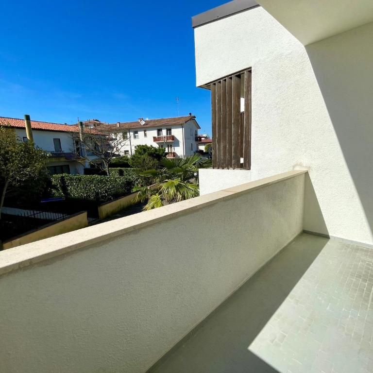 Coastal villa with private garden - Villa - 12
