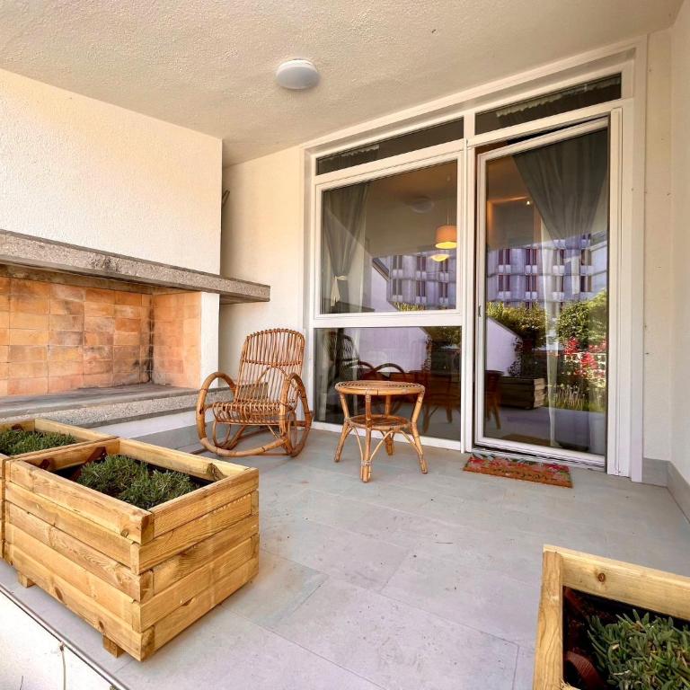 Coastal villa with private garden - Villa - 4