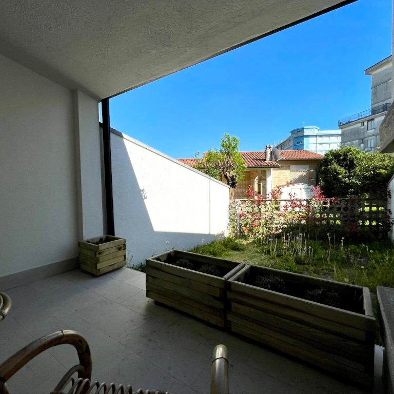 Coastal villa with private garden - Villa - 13