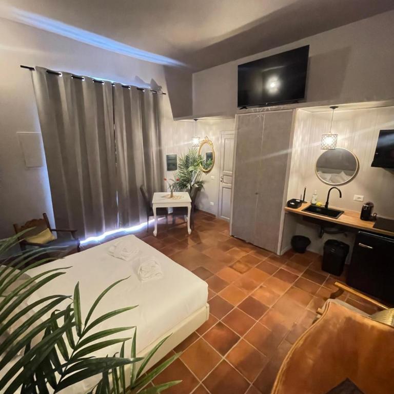 Lucilla’s Suite San Pietro station - Monolocale Deluxe - 22