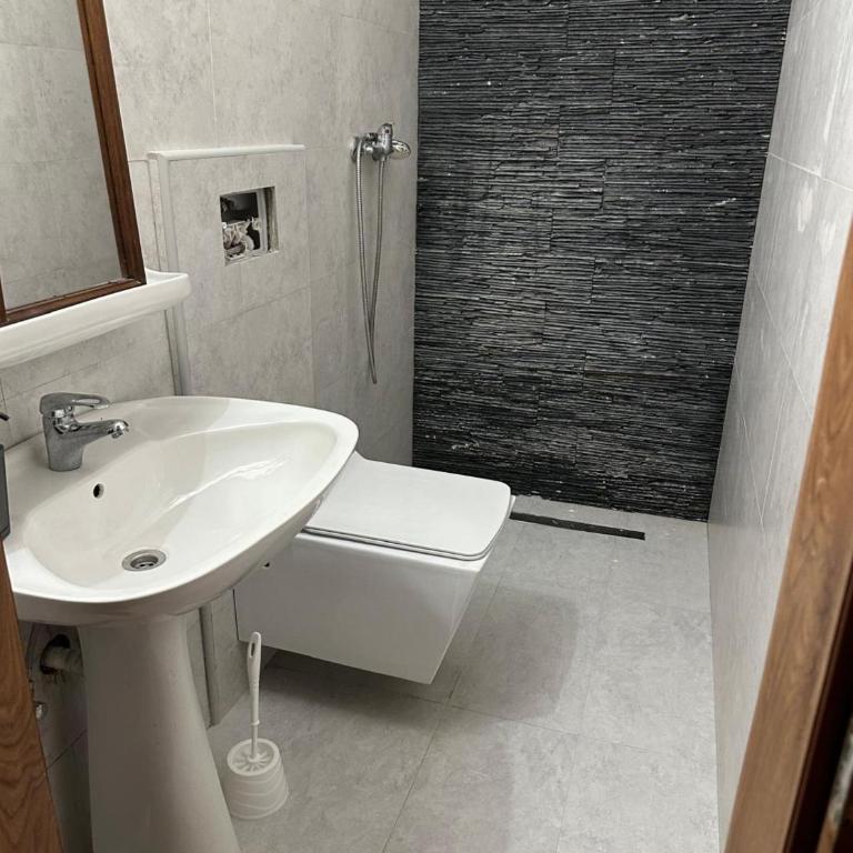 Themis Apartment - Family Room - 13