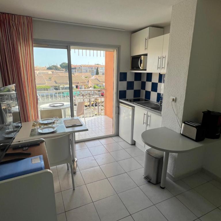 PRIMAVERA Agréable T2 résidence avec piscine Plage Richelieu Cap d'Agde - Apartment mit Terrasse - 13