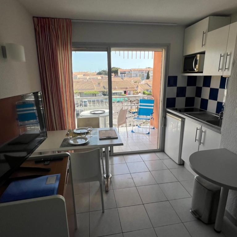 PRIMAVERA Agréable T2 résidence avec piscine Plage Richelieu Cap d'Agde - Apartment mit Terrasse - 9