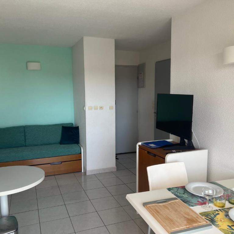 PRIMAVERA Agréable T2 résidence avec piscine Plage Richelieu Cap d'Agde - Apartment mit Terrasse - 8