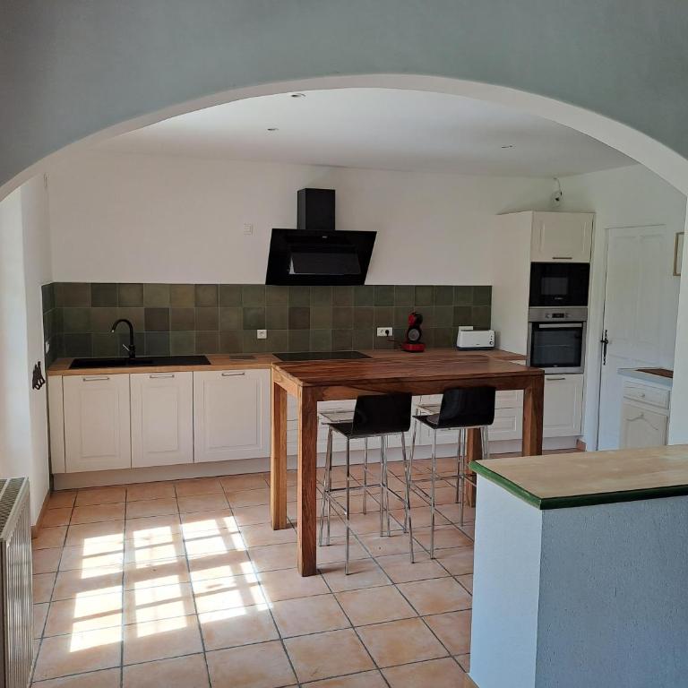LA LEZARDIERE CHEZ HUGUES - Maison 4 Chambres - 10