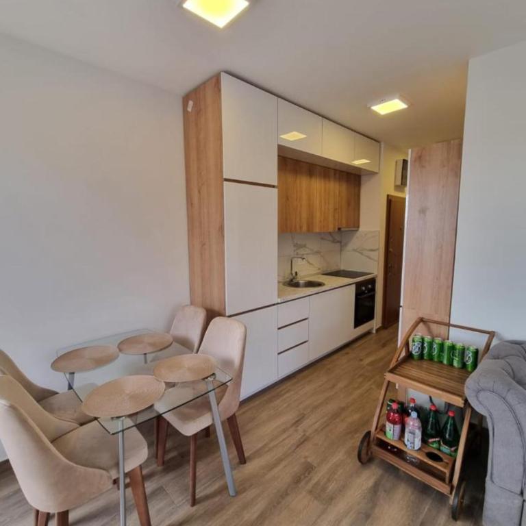 Apartman Emilio - Two-Bedroom Apartment - 12