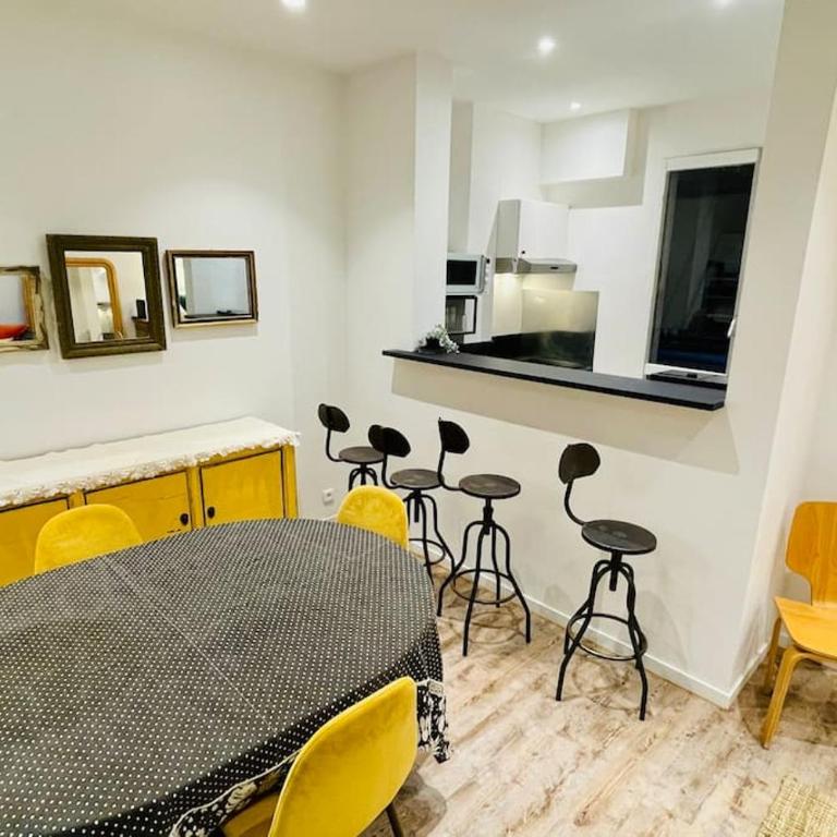 Appartement 6 pièces / 5 chambres / calme / RDC - Apartamento - 15