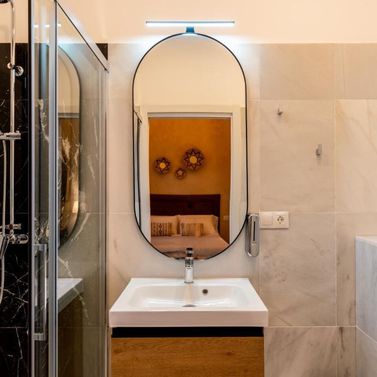 Arco de la Seda - Hotel Boutique - Habitación Doble con baño privado - 1 o 2 camas - 24