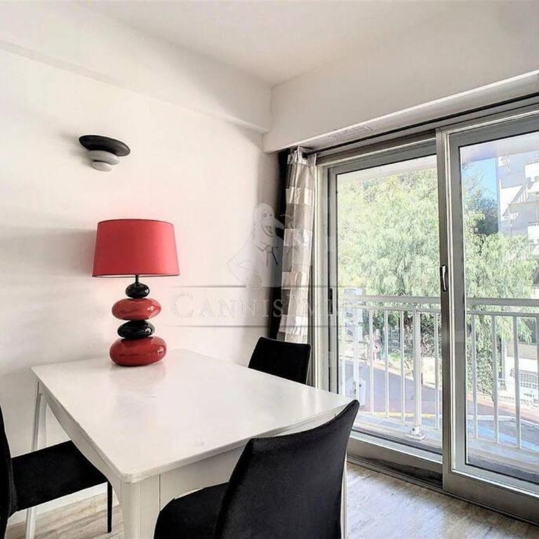 Grand 2 pieces- Marche Forville - Appartement 1 Chambre - 2