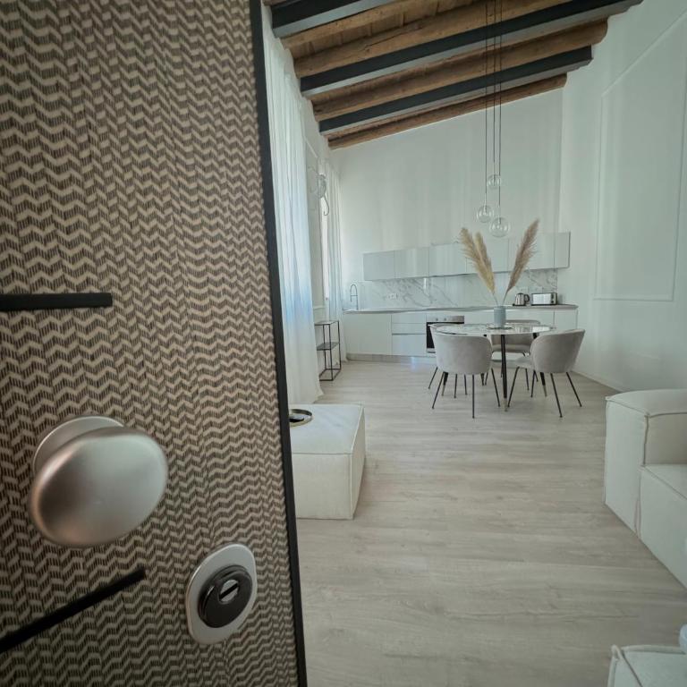 Dimora Manin - Appartamento con 1 Camera da Letto - 1