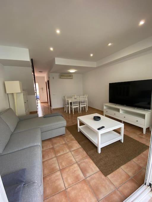 Magnífico Adosado con Piscina en Urb. Palm Beach - Casa de 3 dormitorios - 6
