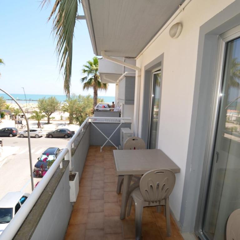 Palazzina Cala Luna Suite - Appartamento con Balcone - 2