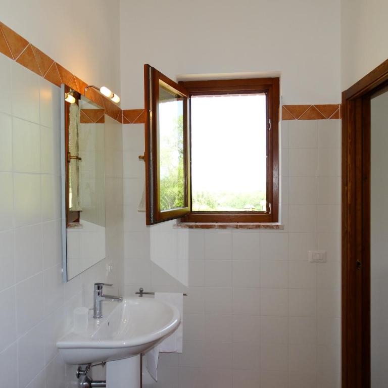Agriturismo Montegonfoli - Double Room - 12