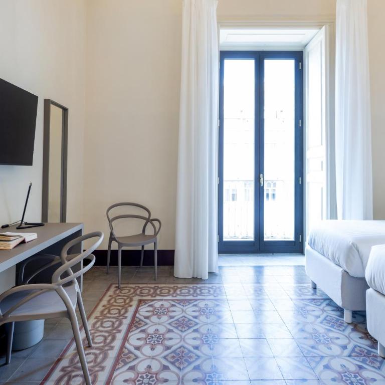Palazzo Costarelli - Bed and Breakfast - Double or Twin Room with Balcony - 3