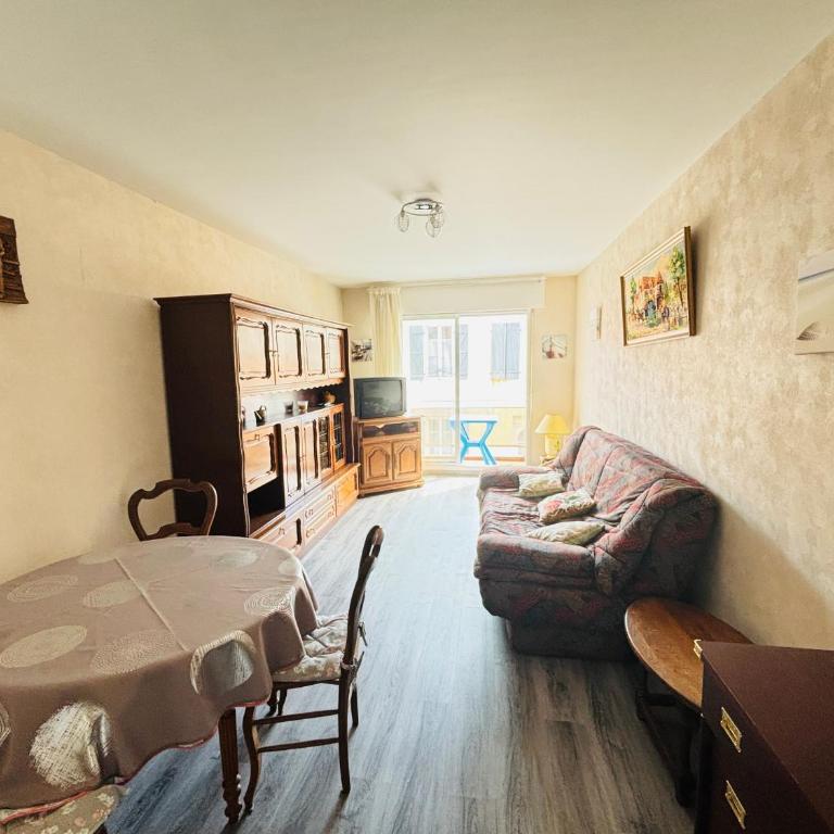 Appartement Confortable à 100m de la Plage, Centre-ville Les Sables-d'Olonne - FR-1-197-593 - Apartment - 2